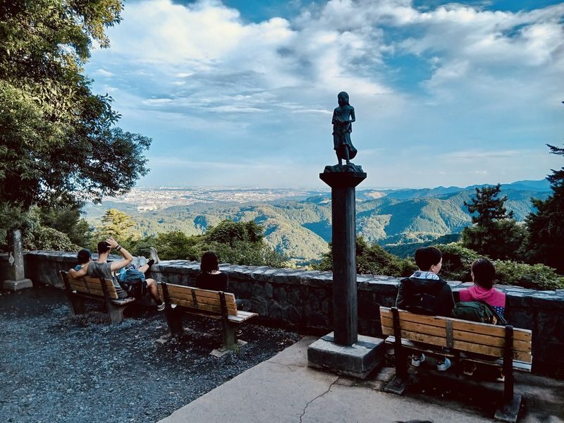 Mt. Takao Full-Day Tour with Tattoo-Friendly Hot Spring - Why the tattoo-friendly hot spring matters