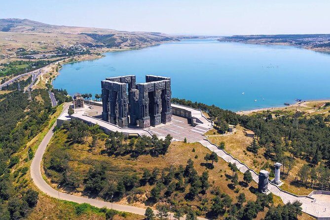 Mtskheta Uplistsikhe Borjomi in one day tour - Exploring Georgia in a Day: An In-Depth Look at the Tour