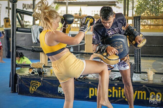 MuayThai Class for Beginners - A Deep Dive Into the Muay Thai Beginner Class