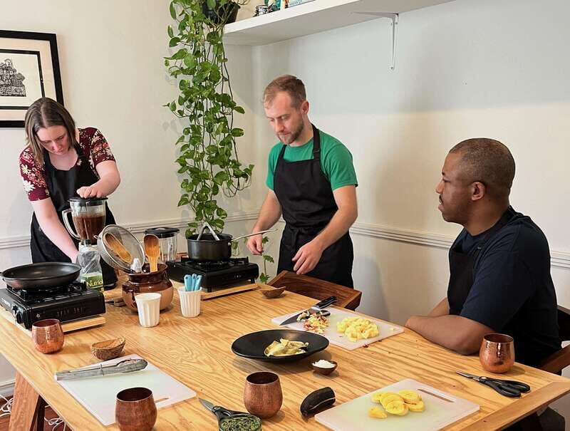 Muchos moles: Multi-variety mole cooking class and feast - Mucho Moles: Multi-Variety Mole Cooking Class and Feast
