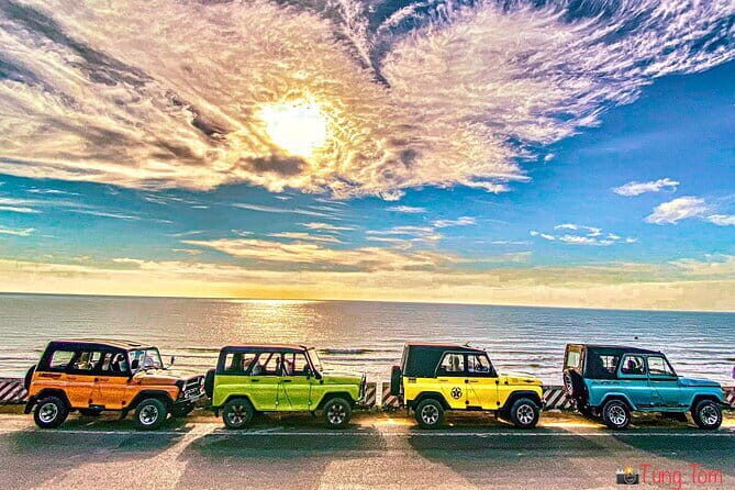 Mui Ne: Sand Dunes Sunrise and Sunset Jeep Tour - Transportation and Group Size