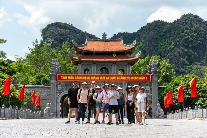 Multi Day Tour in Ninh Binh and Halong from Hanoi - Key Points