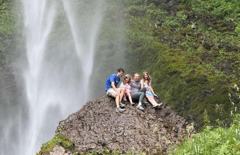 Multnomah Falls: Sunset Guided Tour to Five Waterfalls - An In-Depth Look at the Sunset Waterfalls Tour