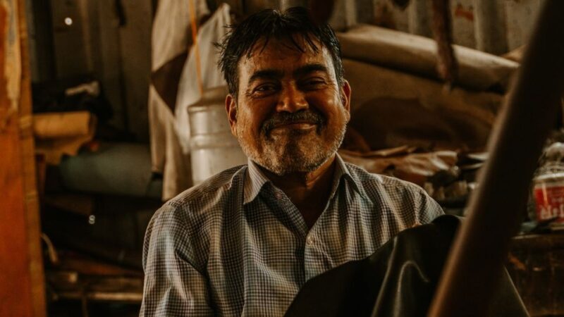 Mumbai: Dharavi Slum Walking Tour by First Female Tour Guide - Key Points