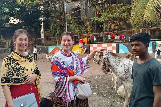 Mumbai: Dhobi Ghat Laundry & Dharavi Slum Tour with a Local - Key Points