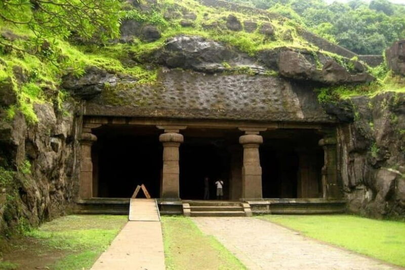 Mumbai: Elephanta Caves Tour with Ferry & Snacks - Key Points
