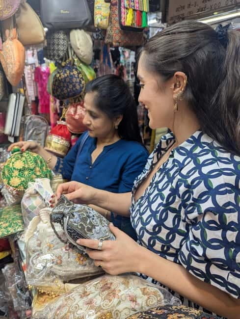 Mumbai: Fashion Shopping Tour with Personal Shopper - Key Points