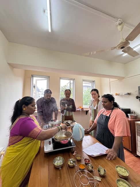 Mumbai: Indian Cooking Class & Cultural Delights - Key Points