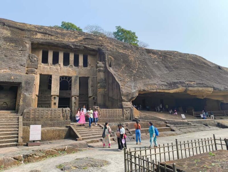Mumbai Kanheri Caves & Golden Pagoda  A Buddhist Settlement - Key Points