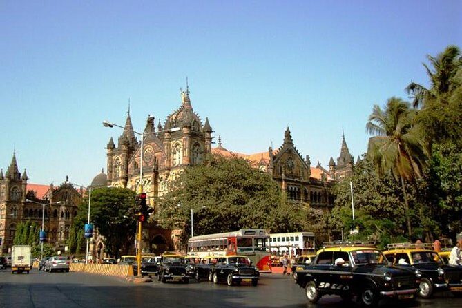 Mumbai Local - Best Seller from Mumbai Magic - What Makes This Tour Stand Out?