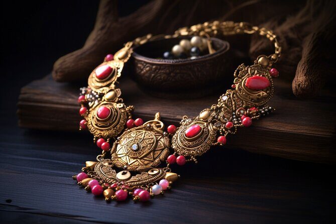 Mumbai Local Fashion Designers Shopping Tour with a Stylist - Exploring the Itinerary in Detail