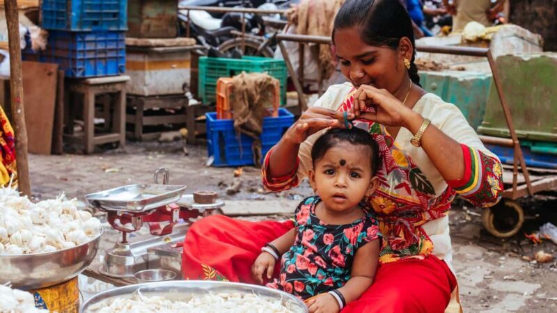 Mumbai: Local Train Ride and City Highlights Day Tour - Mumbai: Local Train Ride and City Highlights Day Tour