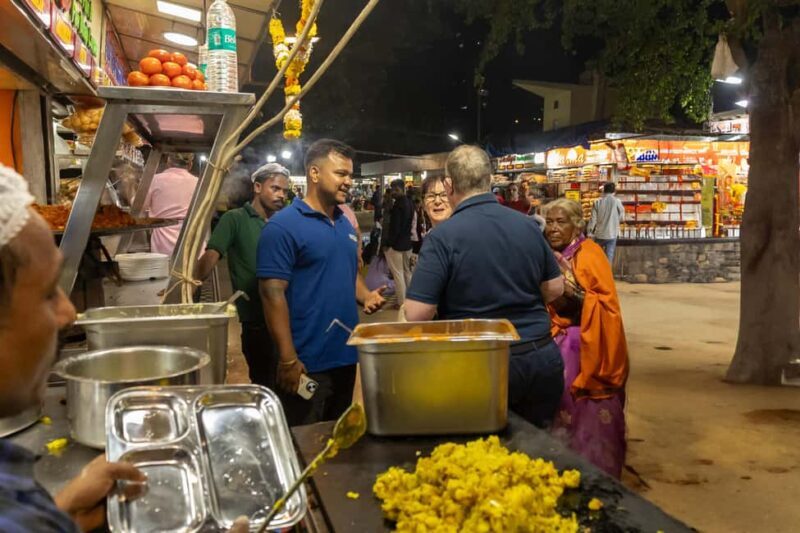 Mumbai: Markets, Temples & Street Food Walk - A Sweet Ending with a Local Favorite