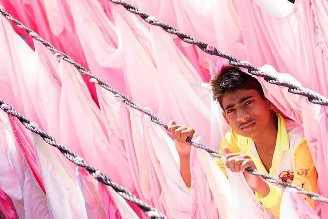 Mumbai Slum Dhobi Ghat and Train Ride Tour with a Local Guide - Who Should Consider This Tour?