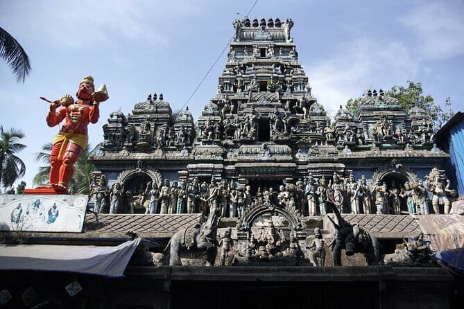 Mumbai Slum Dhobi Ghat and Train Ride Tour with a Local Guide - Summing Up: Is This Tour Worth It?