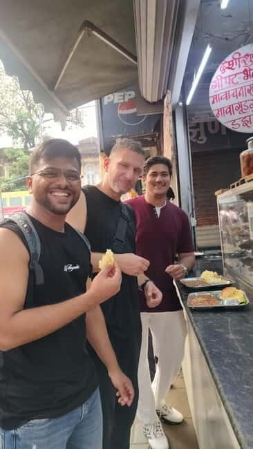 Mumbai: Street Food Crawl - An In-Depth Look at the Mumbai Street Food Crawl