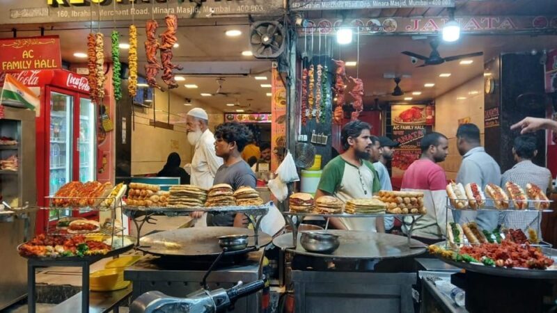 Mumbai Street Food Tour with Evening Bazaar Walk - Who Will Love This Tour?