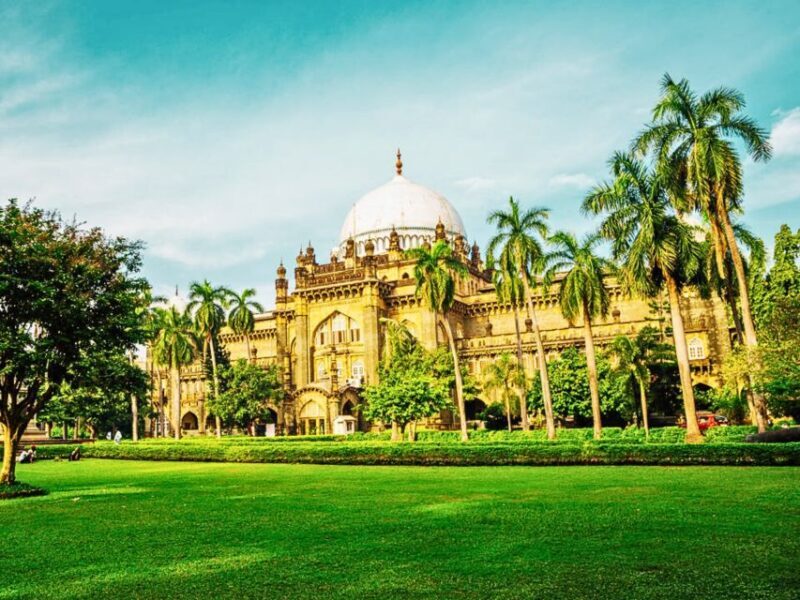 Mumbai Walking Tour with Local Snacks - Who Should Book This Tour?