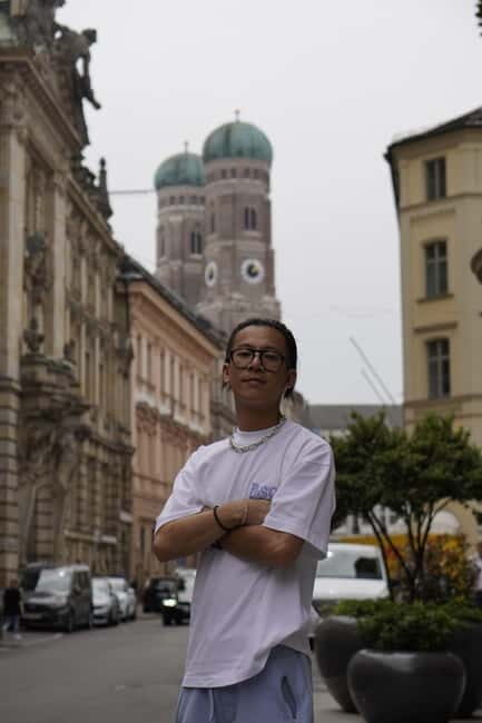 Munich: 13 city highlights - tour with professional photos - Key Points