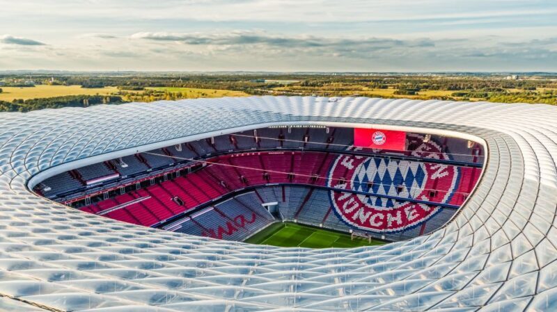 Munich: City Bus Tour & FC Bayern Munich Allianz Arena Tour - Munich: City Bus Tour & FC Bayern Munich Allianz Arena Tour