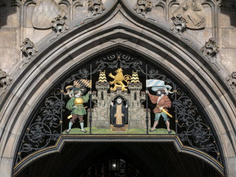 Munich: Guided Tour of the historic Town Hall on Marienplatz - Practical Details and Tips