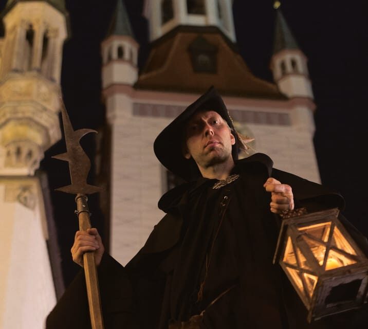 Munich: Night Watchman Tour for Kids (6 - 12 years) - 75 min - Experience the Magic of Munich’s Night Watchman Tour for Kids