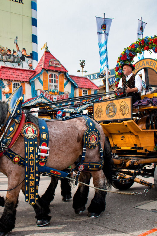 Munich: Oktoberfest Tour with Tent Reservation, Food & Beer - What Makes This Tour Stand Out?