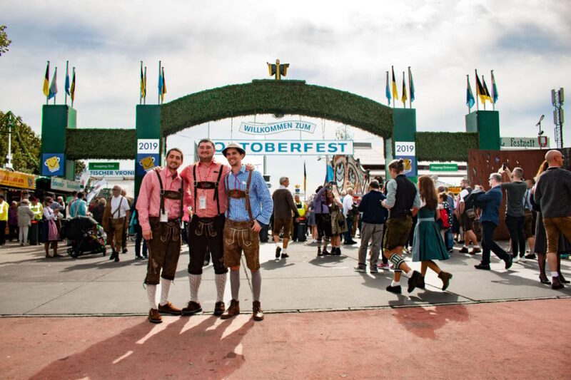 Munich: Oktoberfest Tour with Tent Reservation, Food & Beer - Practical Considerations