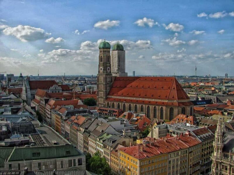 Munich Old Town - Guided Walking Tour - A Journey Through Contrasts