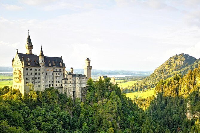 Munich private Car & Walking Tour incl. BMW World & River Surfers - An In-Depth Look at the Munich Private Car & Walking Tour