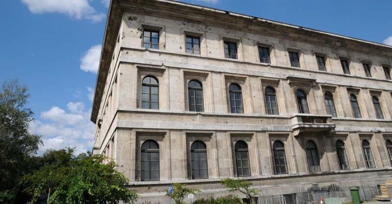 Munich: Private or Group Third Reich and WWII Walking Tour - Exploring Munich’s Dark Past: What You Can Expect on the Tour