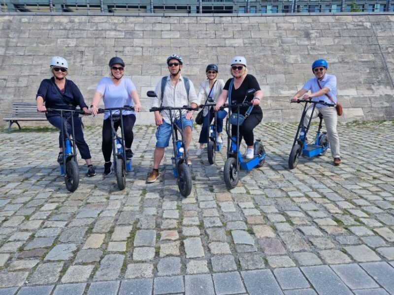 Munich: Top Sights Guided e-Scooter Tour - The Experience in Detail