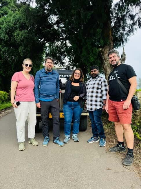 Munnar: Kolukkumalai Tea Plantation Jeep Tour - Visiting the Tea Factory: A Peek into Tradition