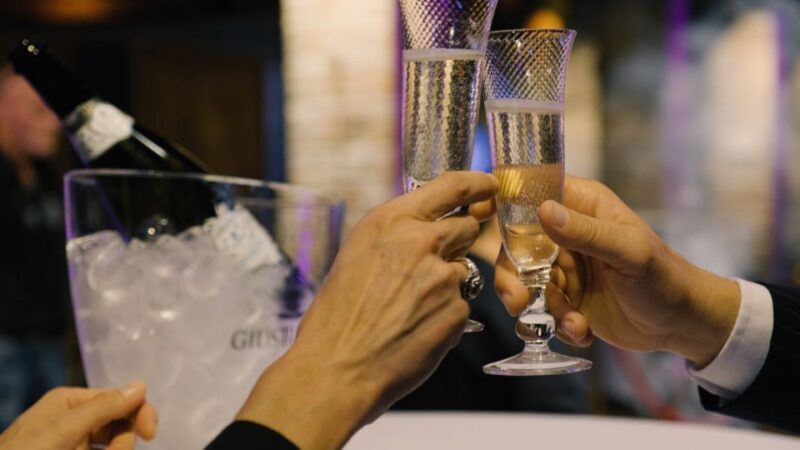 Murano: Glass Blowing Demonstration with Optional Drinks - A Closer Look at the Glass Blowing Tour