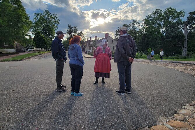 Murder, Mayhem, and Scandal: 1-hour Historical Character Tour - Key Points