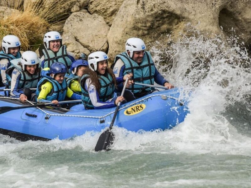 Murillo de gállego: Family Rafting in Huesca - Equipment and Safety Measures