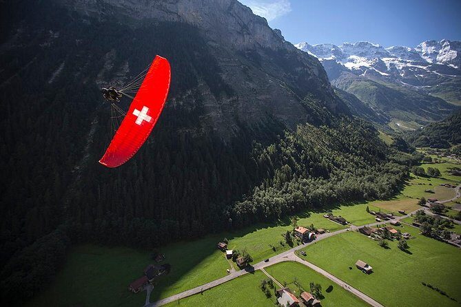 Mürren: Paragliding over the Lauterbrunnen Valley - The Experience in Detail