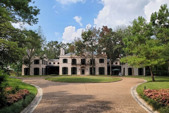 Museum Park and Houston Murder Mystery Outdoor Detective Game - A Closer Look at the Houston Murder Mystery Outdoor Detective Game