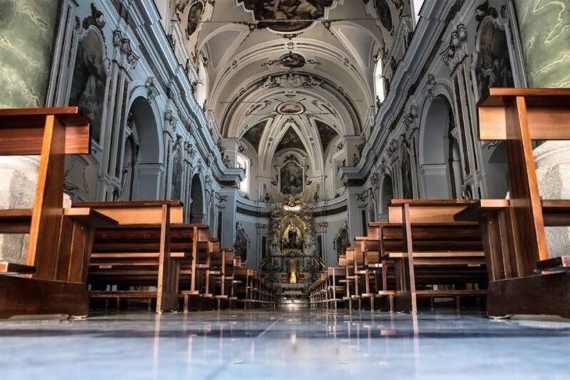 Mussomeli: Manfredonic Castle and Churches Walking Tour - Discovering Mussomeli: A Walking Tour That Balances History and Charm