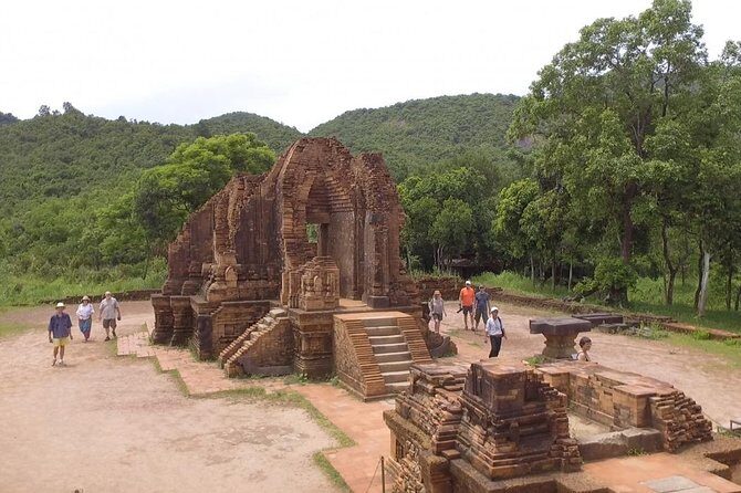 My Son early morning tour with Vietnamese lunch - Why This Tour Works