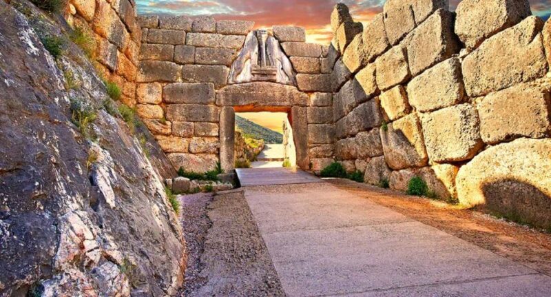Mycenae Nafplion: one day Spanish guided tour - Who Should Consider This Tour?