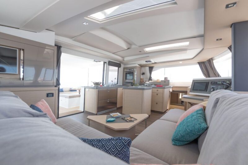 Mykonos: Catamaran Cruise with 3-Course Meal and Transfers - Who Is This Tour Best For?