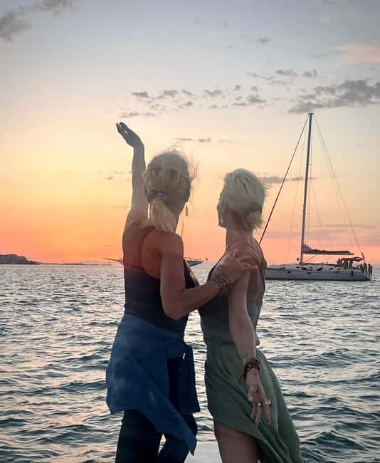 MYKONOS SOUTH COAST EVENING SEMI PRIVATE CRUISE - Itinerary Flexibility and Comfort