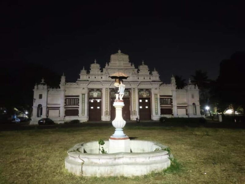 Mysore: Palace, Art Gallery & Devaraja Market Walking Tour - Practical Details and What to Expect