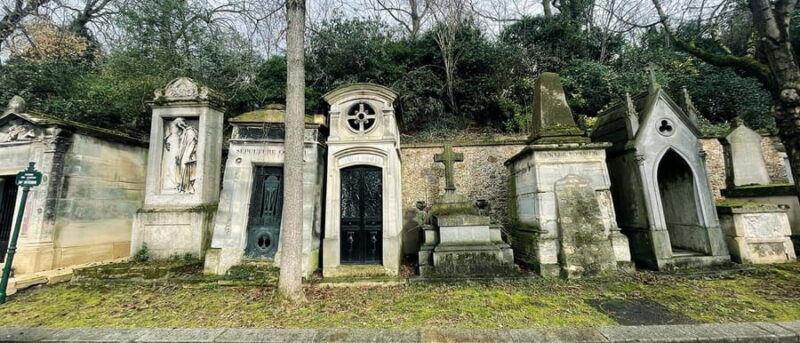 Mysteries of Père Lachaise - Key Points
