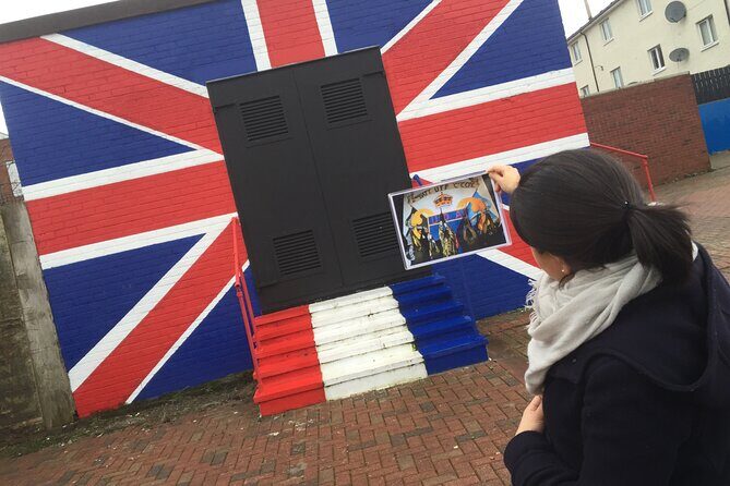 N0 1 Belfast black cab Irish and British mural 2hr private tour - The Sum Up