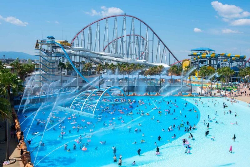 Nabana no Sato Light Show & Jazz Dream Nagashima Full-Day Tour with Onsen - Jazz Dream Nagashima: a change of pace