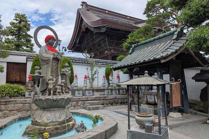 Nagano Zenkoji Temple Town Walking Tour and Oyaki Tasting - Key Points
