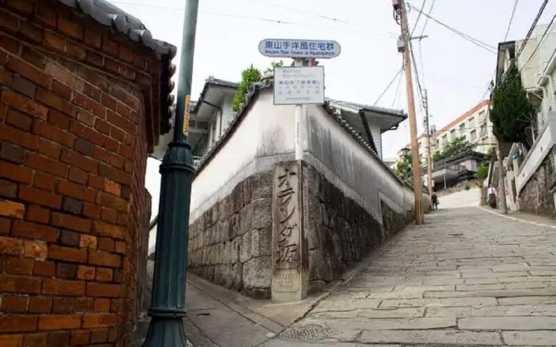 Nagasaki: Dejima and Dutch Slope Guided Walking Tour - Key Points