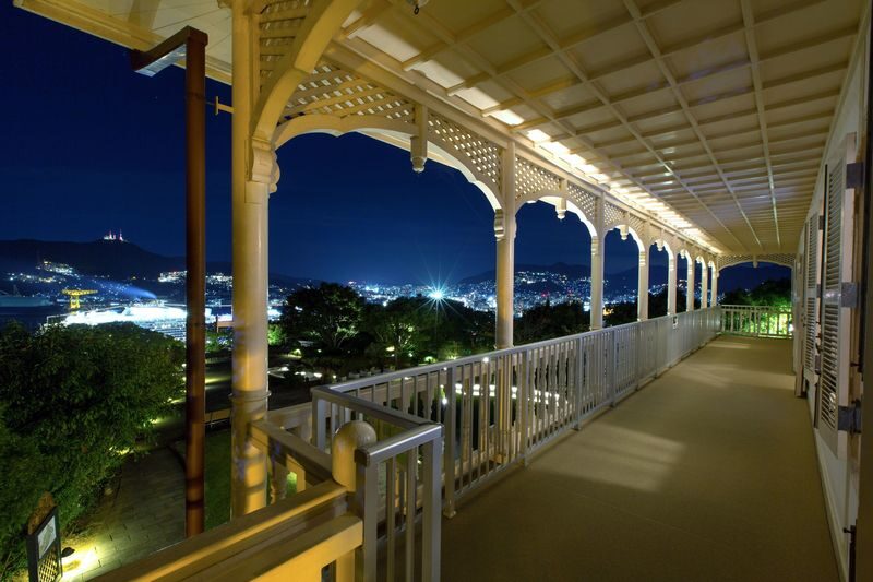 Nagasaki Mt. Inasayama & Glover Garden Night Tour - Nagasaki cake, a small but telling taste